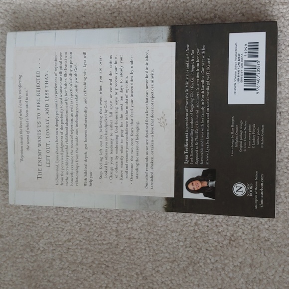Uninvited Softbank book by Lysa Terkeurst,  new - Picture 2 of 2